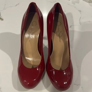 JESSICA SIMPSON RED PUMPS ❤️